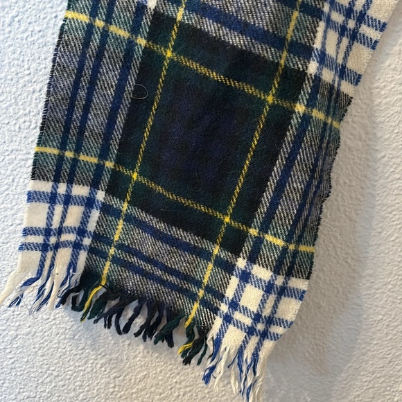 Highland Home Industries plaid pure new wool scarf - Picture 2 of 3